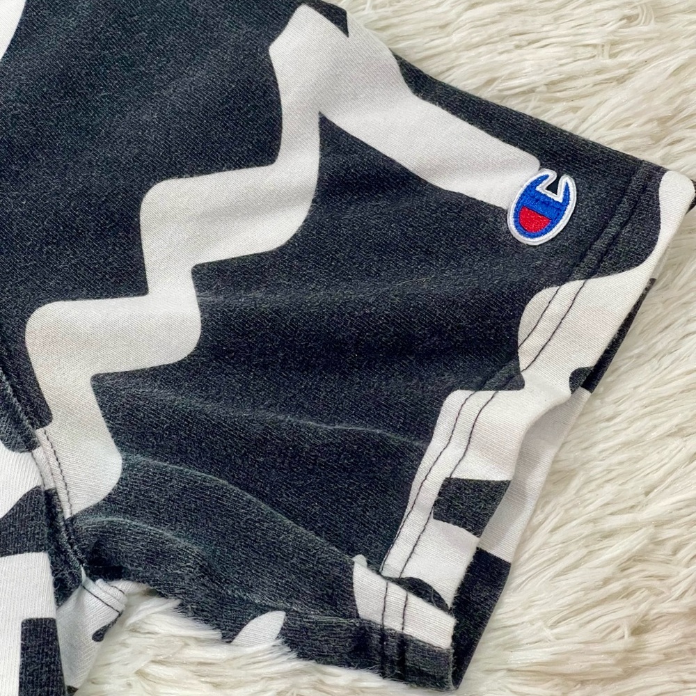Size L Vintage Champion T-Shirt Vintage 90s All Over Print‎ Black Distressed Y2K - Picture 4 of 15